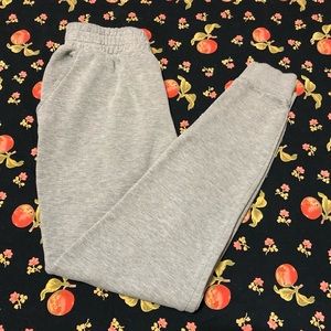 Forever 21 grey classic skinny sweatpants
